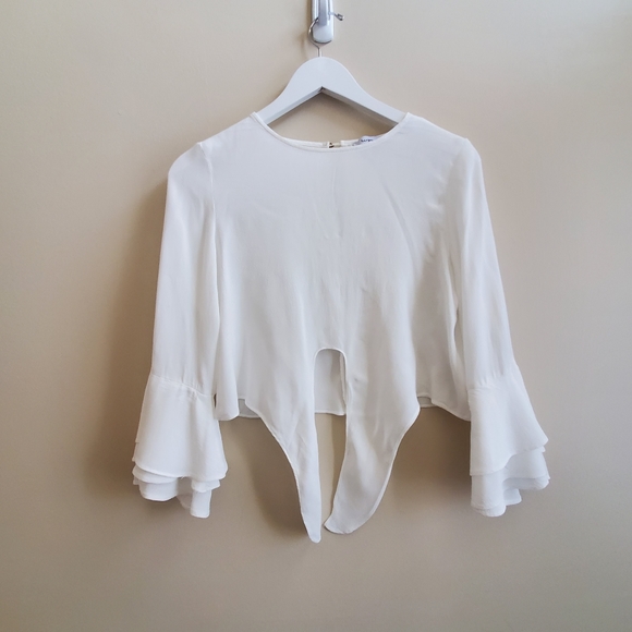 Harper and Me White blouse with tie front with ruffle cuff, small size - Picture 2 of 8